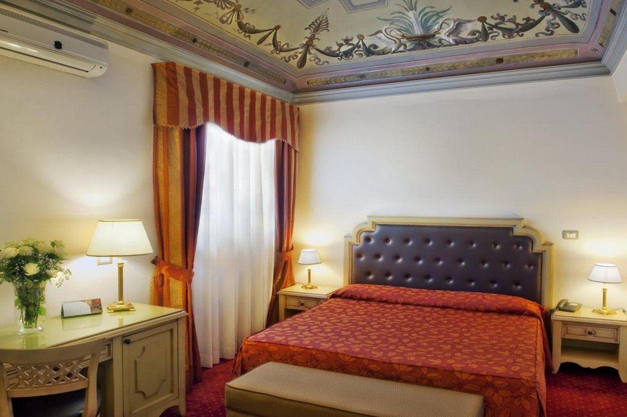 Hotel Manganelli Palace Катания Номер фото