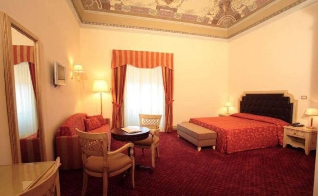 Hotel Manganelli Palace Катания Экстерьер фото